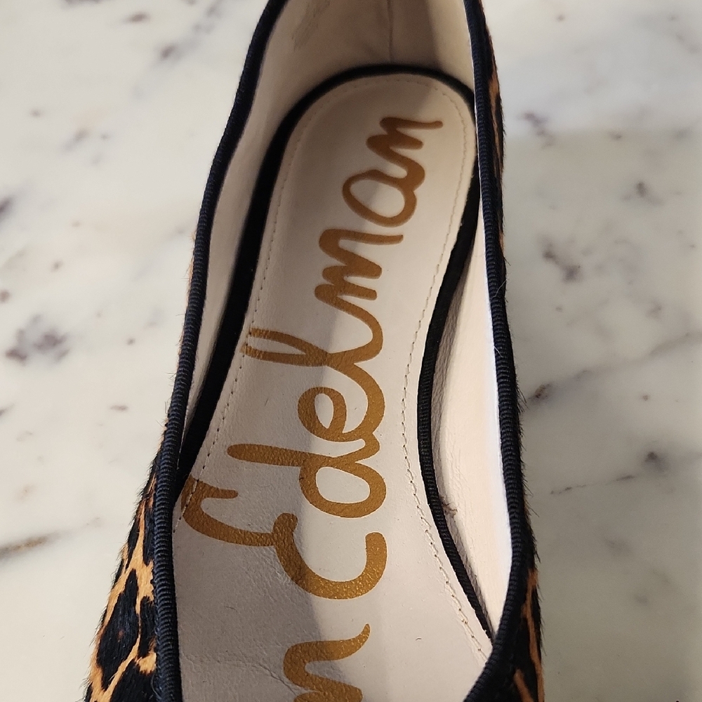 Sam Edelman Leopard-Print Flats with Black Cap Toe Sz 8.5 - Picture 2 of 6
